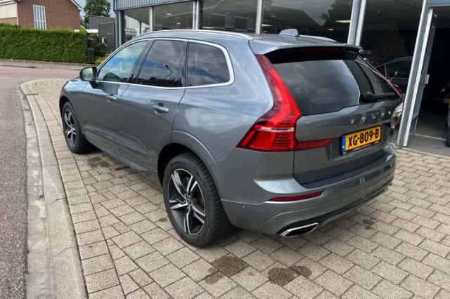 Volvo XC60 (2019) thumbnail 4
