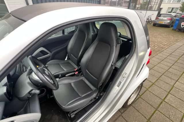 Smart ForTwo (2014) thumbnail 5