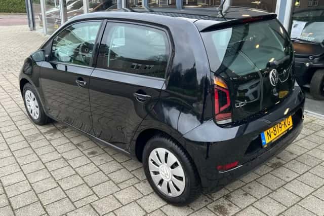 Volkswagen Up! (2021) thumbnail 4