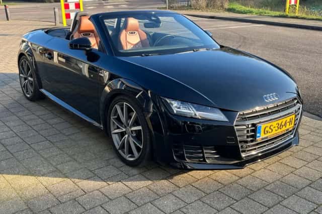 Audi TT (2015) thumbnail 2