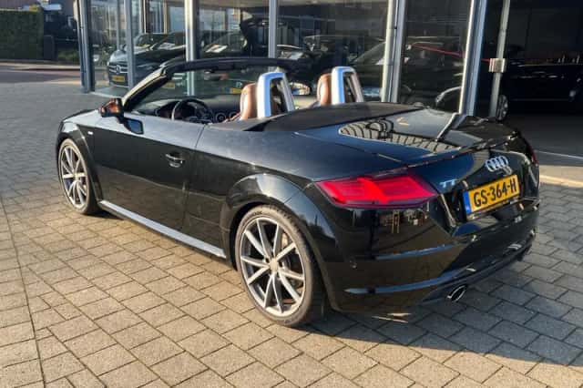 Audi TT (2015) thumbnail 5