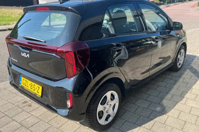 Kia Picanto (2025) thumbnail 3