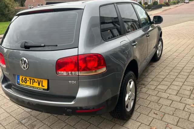 Volkswagen Touareg (2007) thumbnail 3
