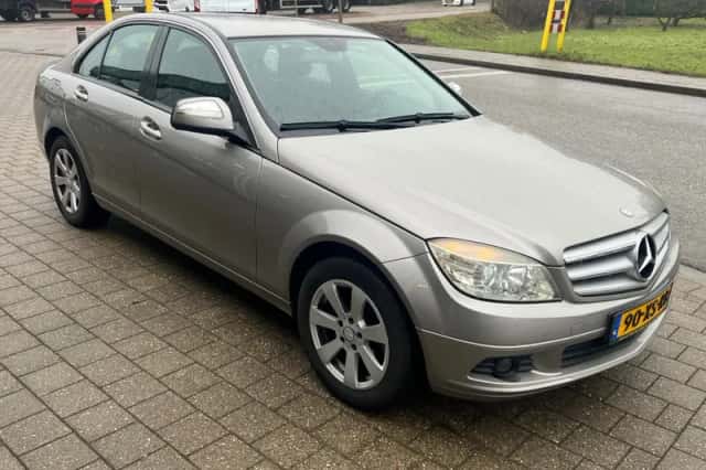 Mercedes-Benz C-Klasse (2007) thumbnail 2