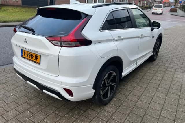 Mitsubishi Eclipse Cross (2023) thumbnail 3