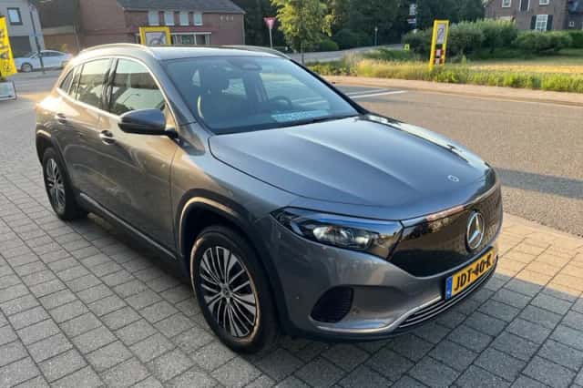 Mercedes-Benz EQA (2025) thumbnail 2