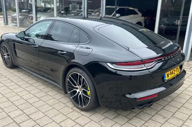 Porsche Panamera (2020) thumbnail 3