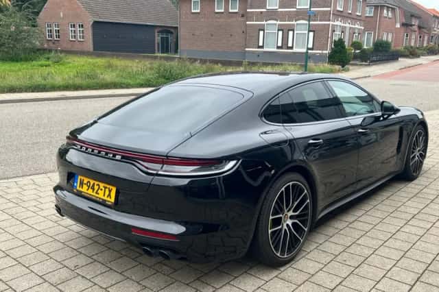 Porsche Panamera (2020) thumbnail 4