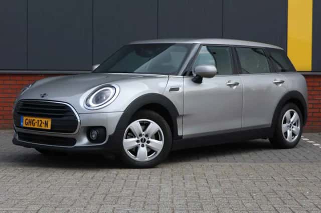 MINI Clubman (2023) thumbnail 2