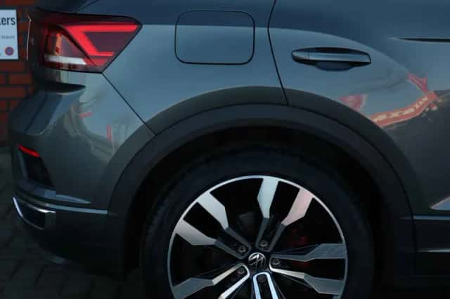 Volkswagen T-Roc (2019) thumbnail 4