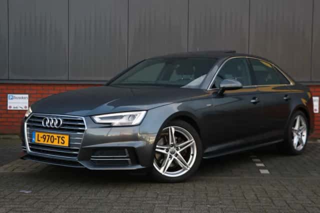Audi A4 (2017) thumbnail 1