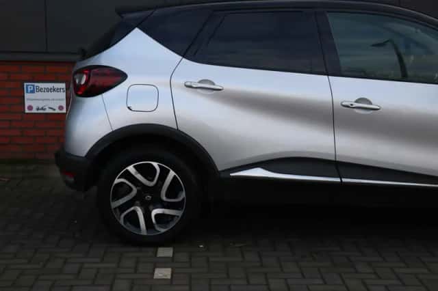 Renault Captur (2017) thumbnail 4