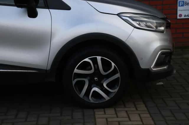 Renault Captur (2017) thumbnail 5
