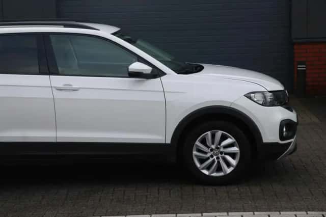 Volkswagen T-Cross (2019) thumbnail 3