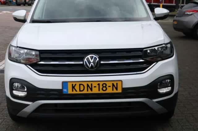 Volkswagen T-Cross (2019) thumbnail 6