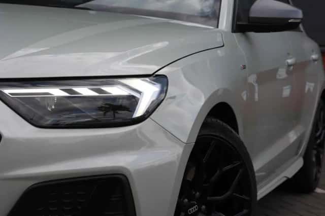 Audi A1 (2023) thumbnail 2