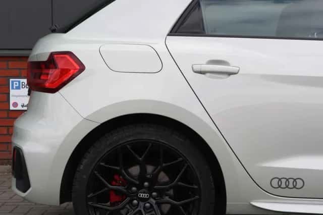 Audi A1 (2023) thumbnail 4