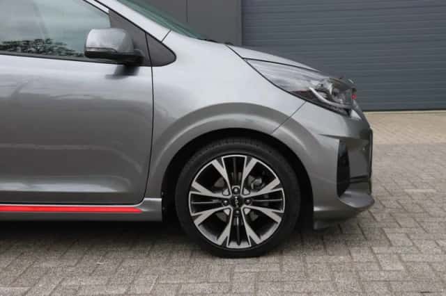 Kia Picanto (2023) thumbnail 4