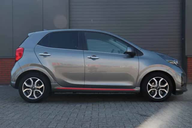 Kia Picanto (2022) thumbnail 3