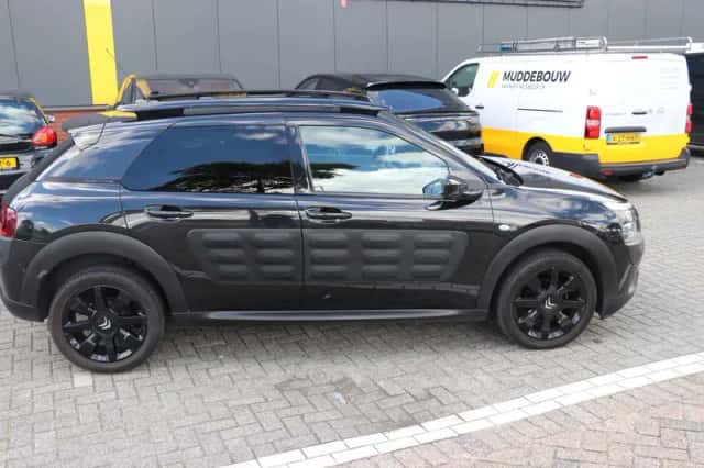 Citroën C4 Cactus (2017) thumbnail 3