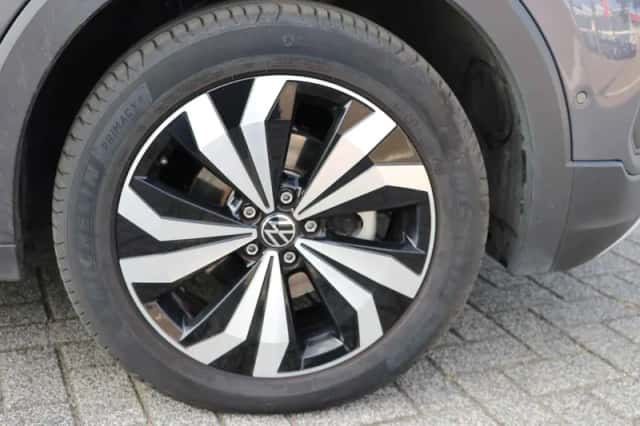Volkswagen T-Cross (2025) thumbnail 5