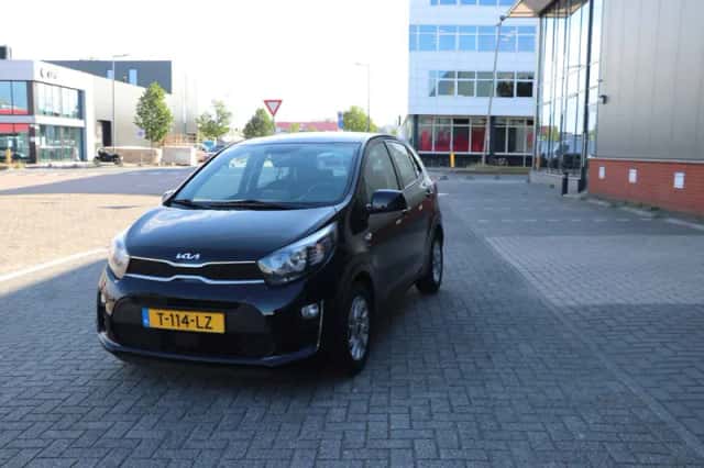 Kia Picanto (2023) thumbnail 1