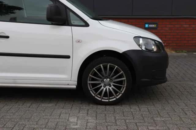 Volkswagen Caddy (2012) thumbnail 4