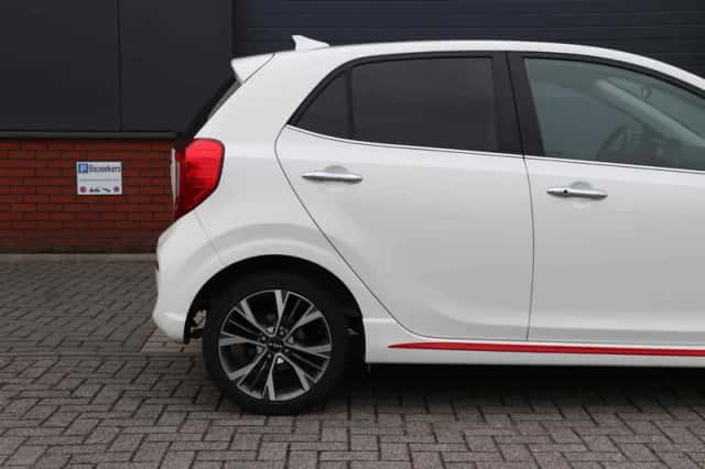 Kia Picanto (2022) thumbnail 5