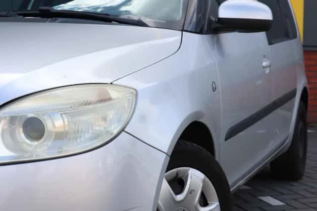 Škoda Roomster (2009) thumbnail 2