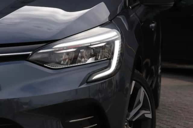 Renault Clio (2020) thumbnail 2