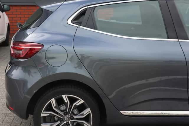 Renault Clio (2020) thumbnail 4