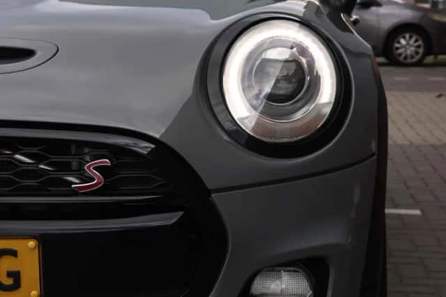 MINI Cooper (2015) thumbnail 6