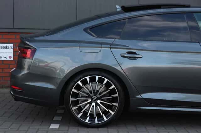 Audi A5 (2019) thumbnail 5