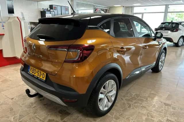 Renault Captur (2020) thumbnail 6