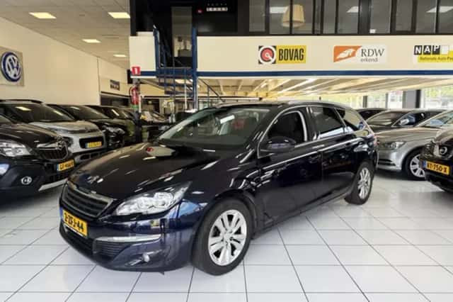 Peugeot 308 (2014) thumbnail 2