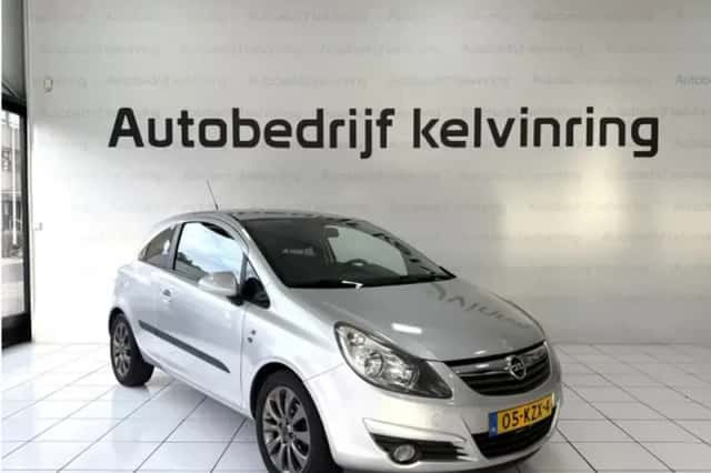 Opel Corsa (2010) thumbnail 3