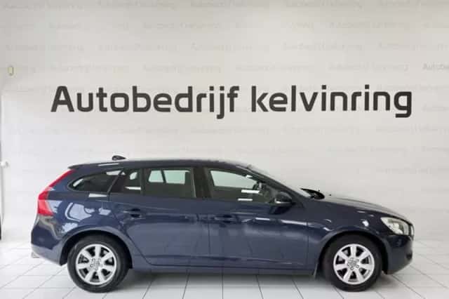 Volvo V60 (2012) thumbnail 5