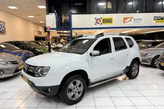 Dacia Duster (2016) thumbnail 2