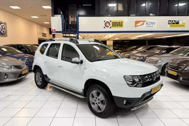 Dacia Duster (2016) thumbnail 3