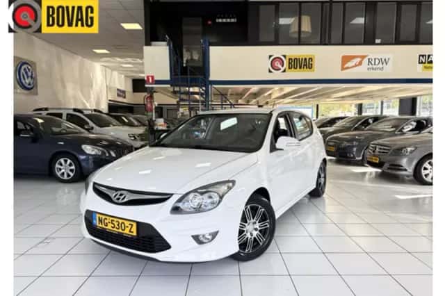 Hyundai i30 (2012) thumbnail 1