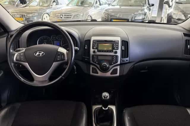 Hyundai i30 (2012) thumbnail 4