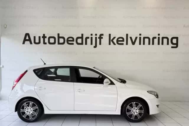 Hyundai i30 (2012) thumbnail 5