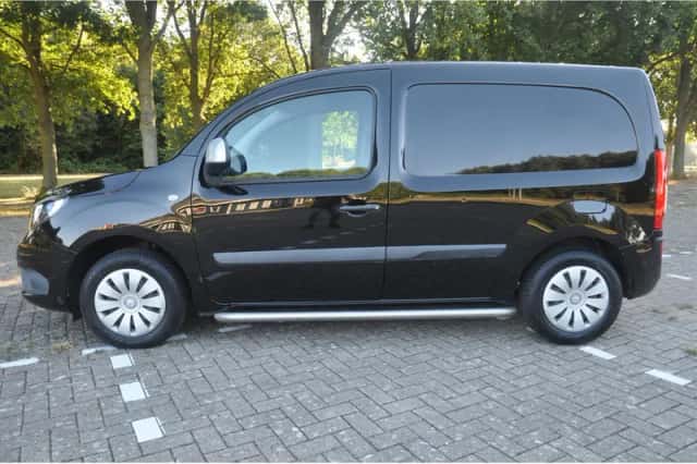 Mercedes-Benz Citan (2018) thumbnail 2
