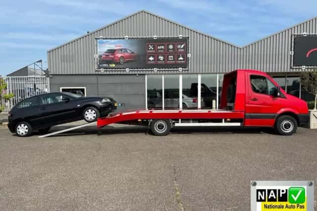 Volkswagen Crafter (2009) thumbnail 5