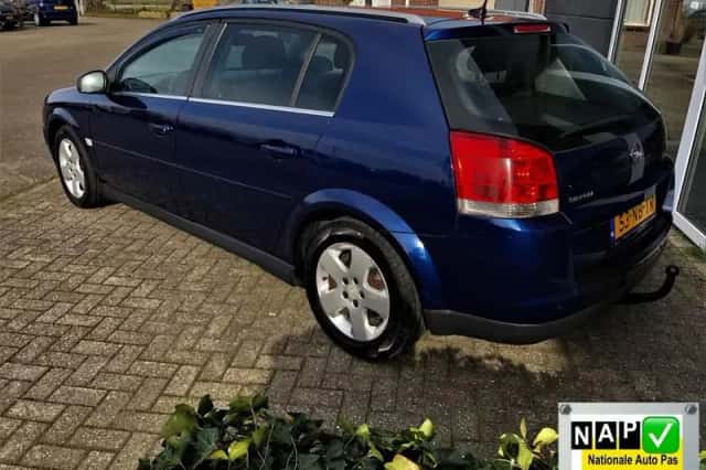 Opel Signum (2003) thumbnail 2