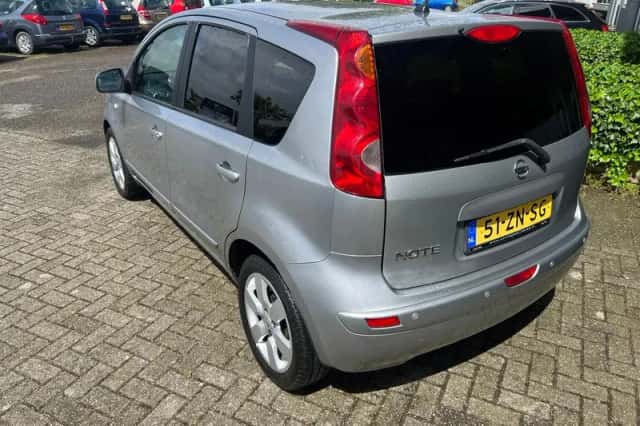 Nissan Note (2008) thumbnail 4