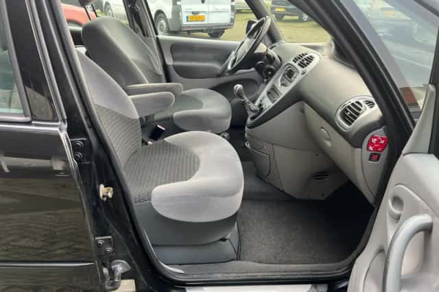 Citroën Xsara Picasso (2006) thumbnail 6
