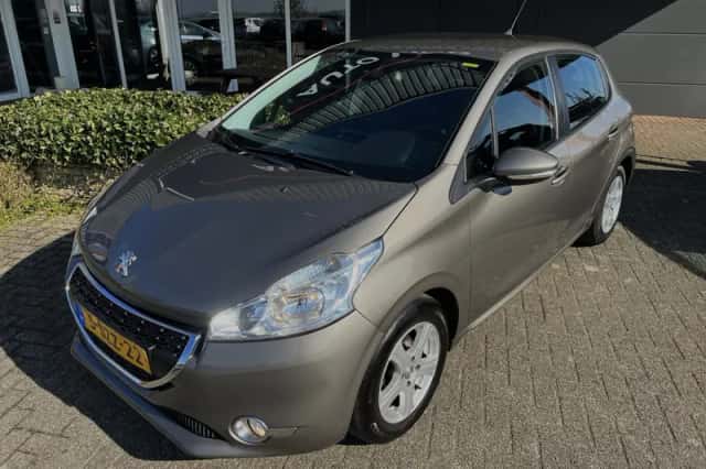 Peugeot 208 (2013) thumbnail 1