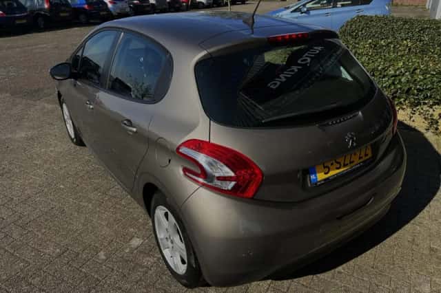 Peugeot 208 (2013) thumbnail 4