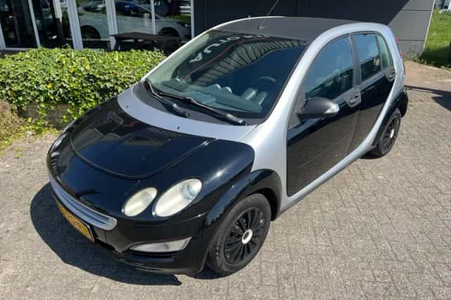 Smart ForFour (2004) thumbnail 1